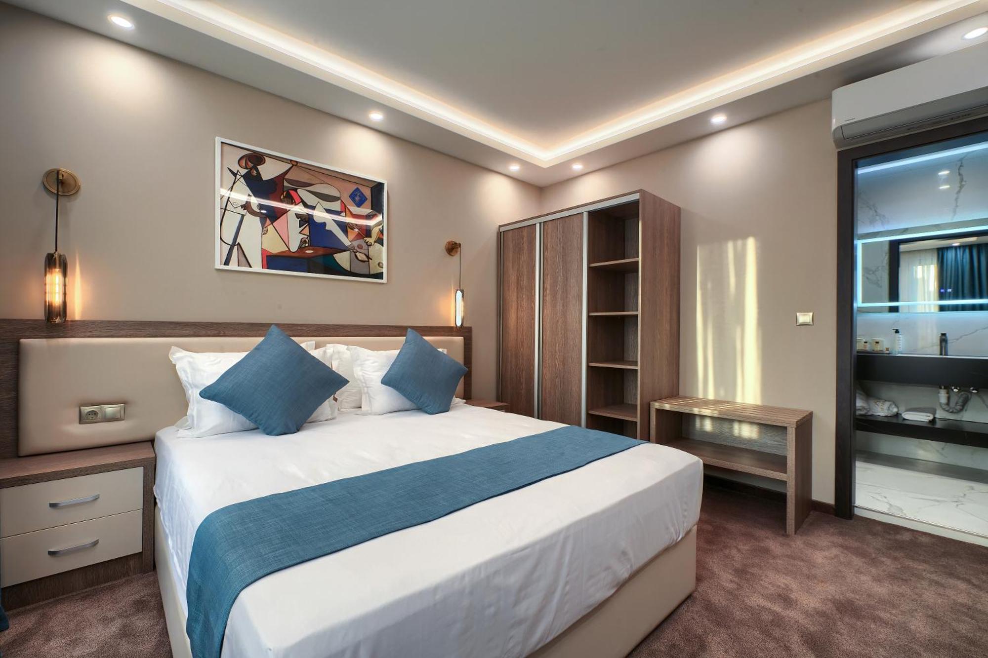 Hotel Aurora 3*