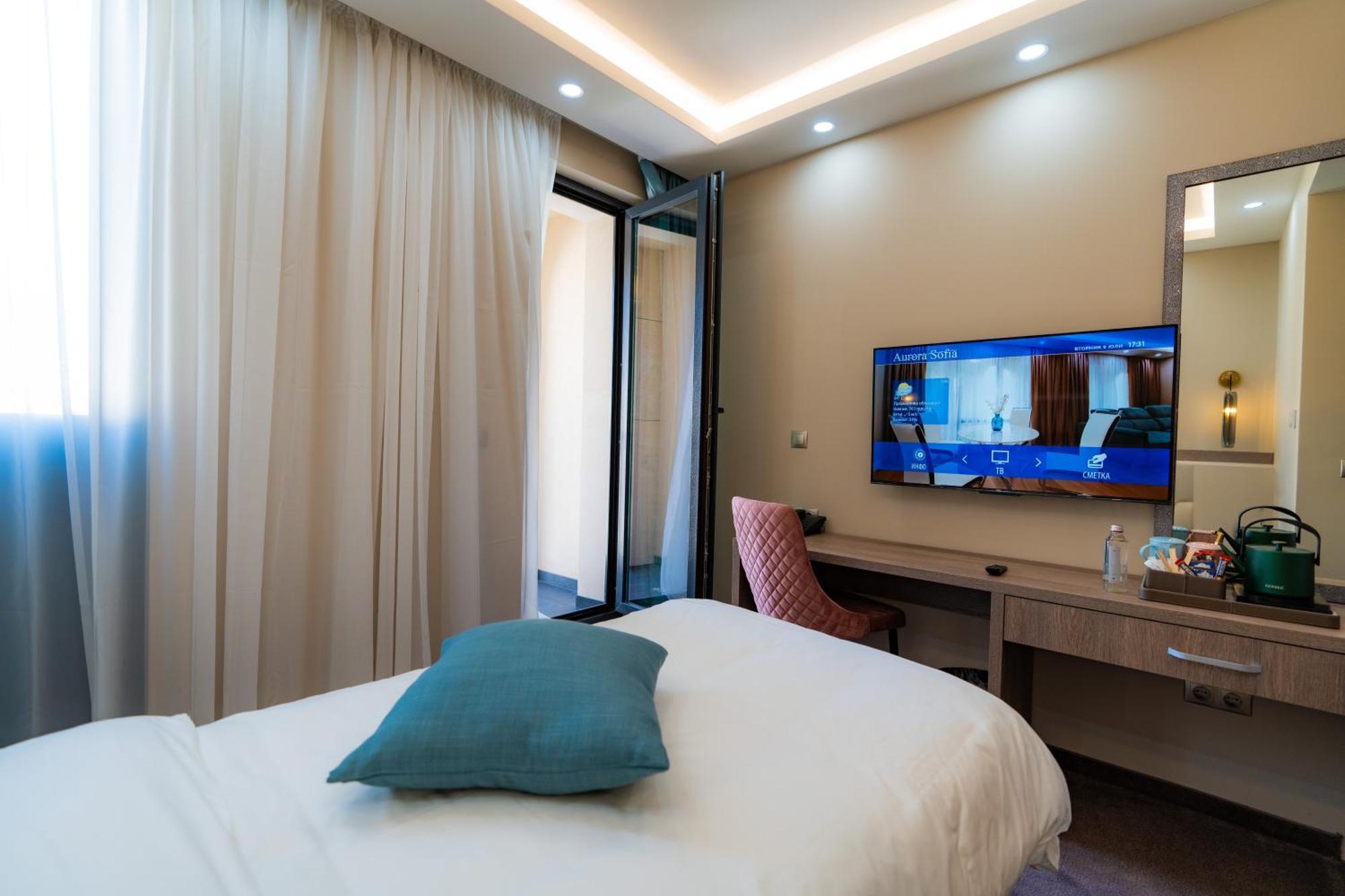 Aurora Hotel 3*